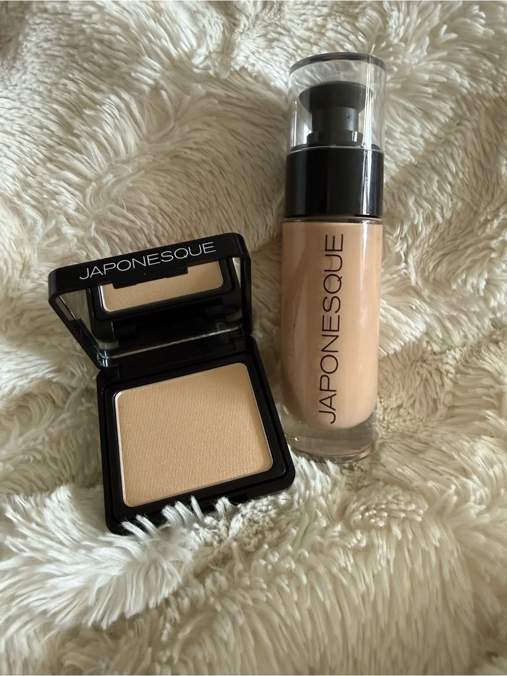 Japanesque luminous foundation 05, highlighter- golden pearl 01-2 items